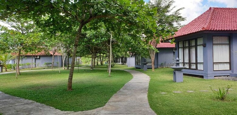 Hotel Lorin Belitung Beach Resort