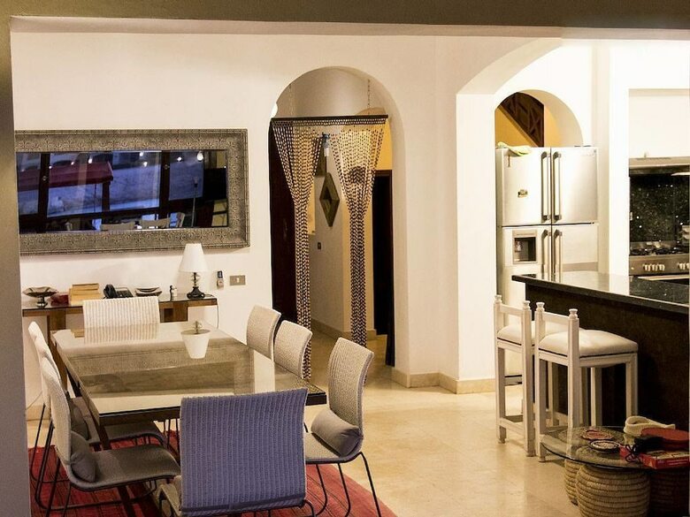 Beachfront El Gouna Villa With Pool - Sabina Y144