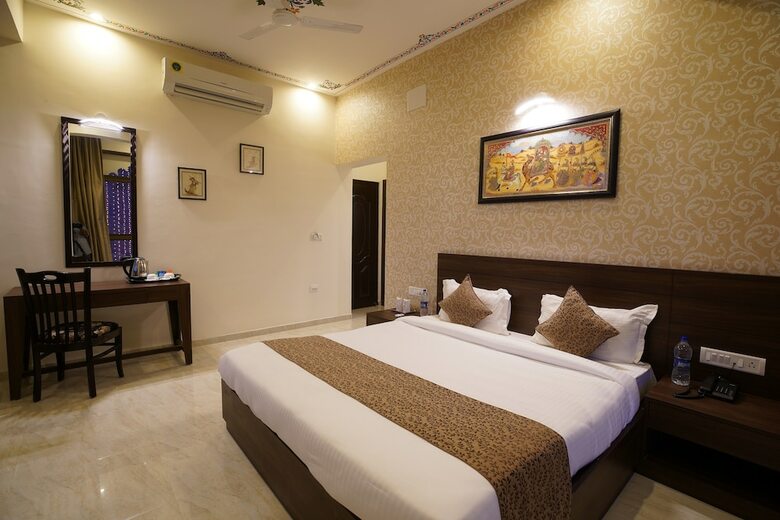 Hotel The Lake View Palace