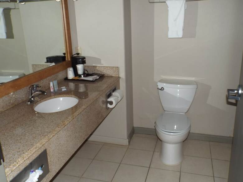 Hotel Baymont By Wyndham Columbus