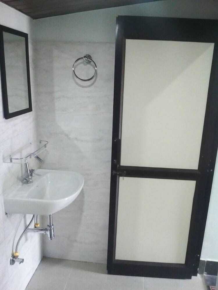 Hotel Aranya Virasat