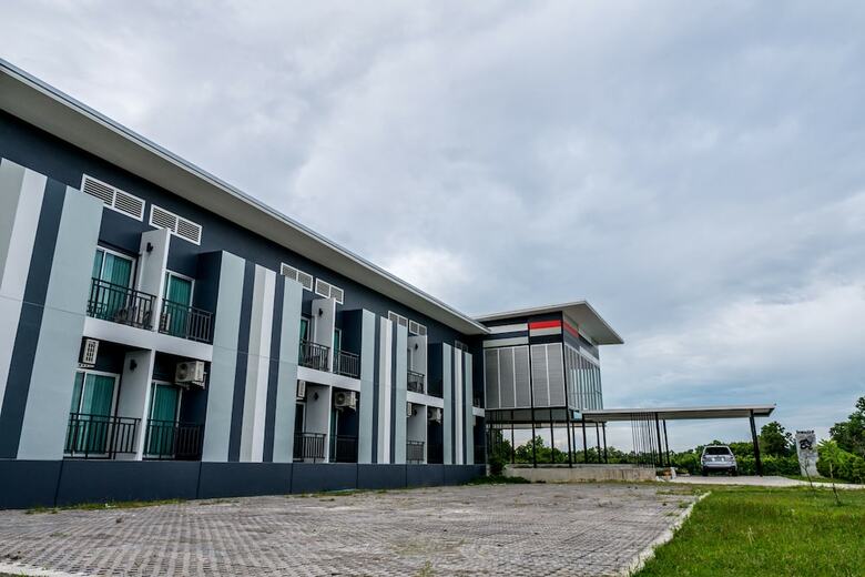 B3 Hotel