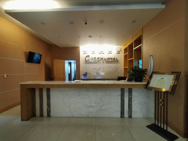 Green Hotel