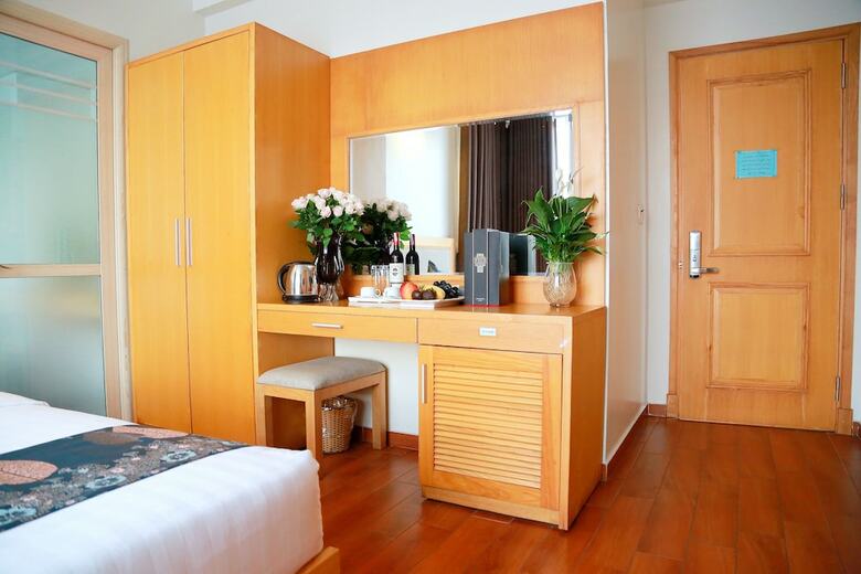 Green Hotel