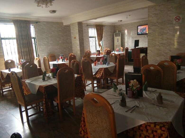 Roses Hotel