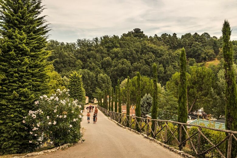 Villa Norcenni Aparthotel