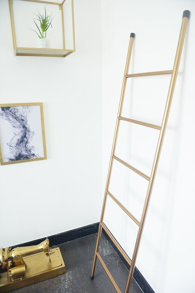 Yihui Apartment