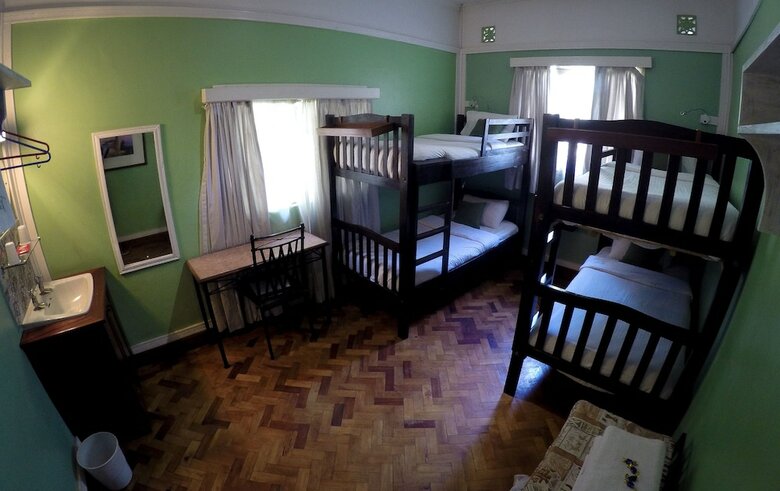 Hotel Amani Gardens Inn