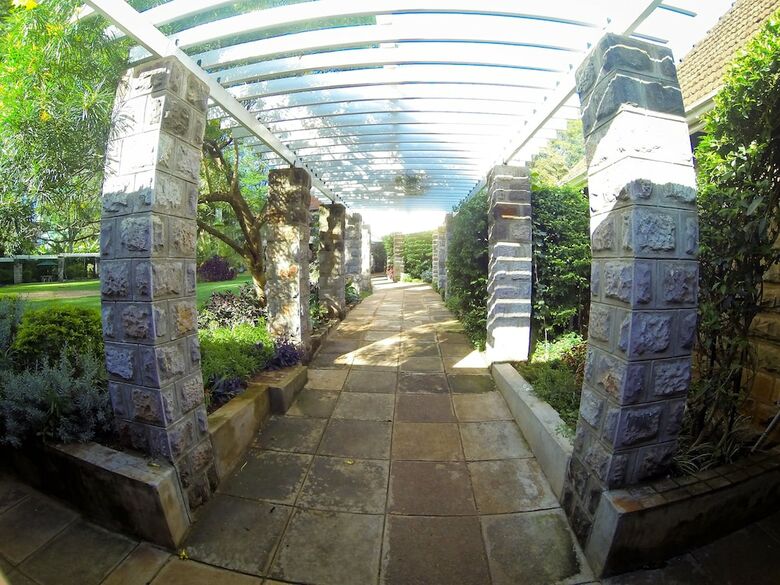 Hotel Amani Gardens Inn
