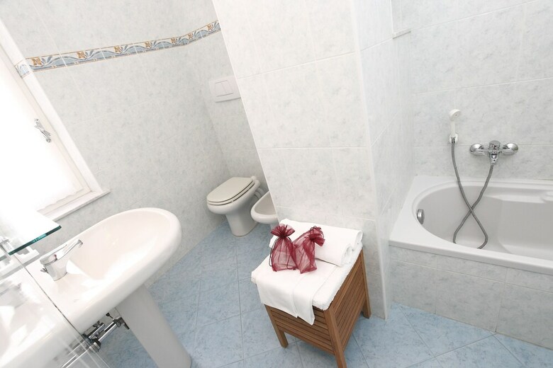 Riviera Apartments Corso Italia 6
