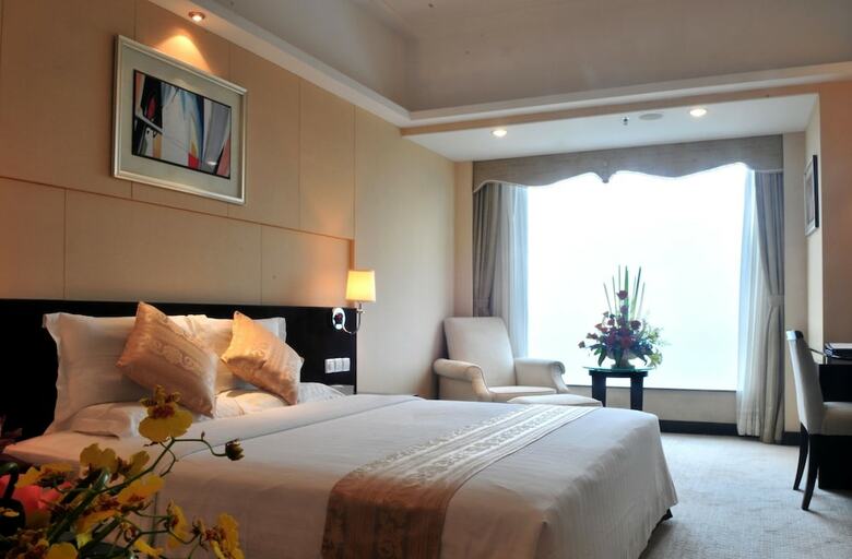 Harbourview Hotel & Resort