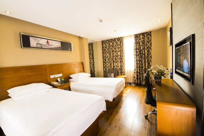 The Posh Hotel