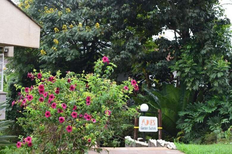 Hotel Adies Garden Suites