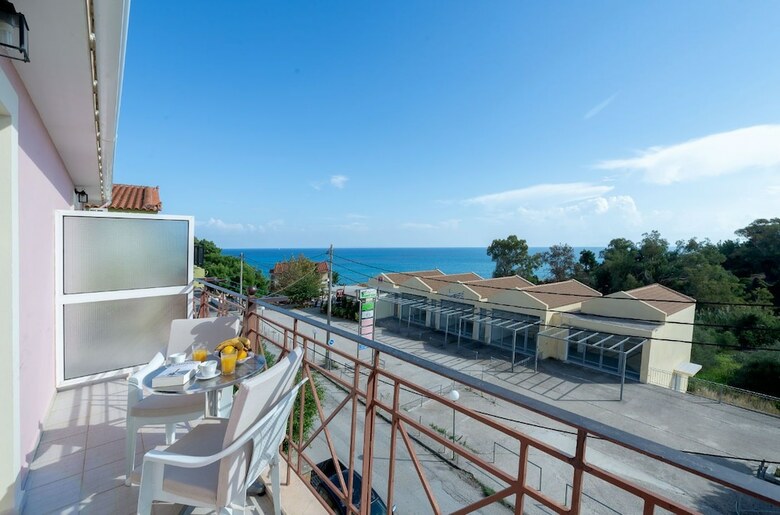 Apartamentos Socrates Studios