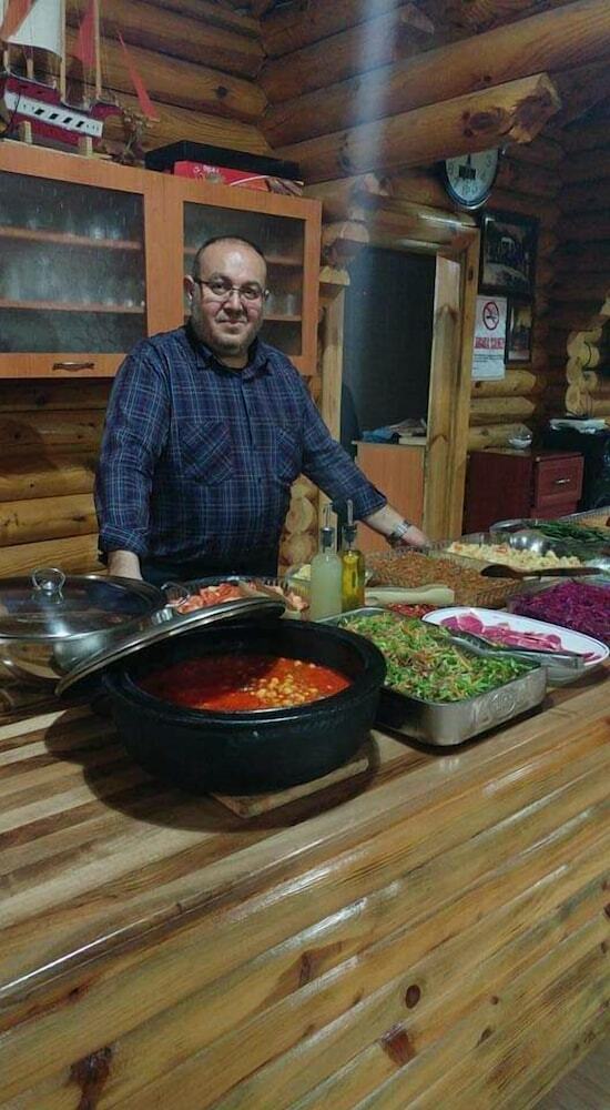 Hotel Vegke Kutuk Evleri