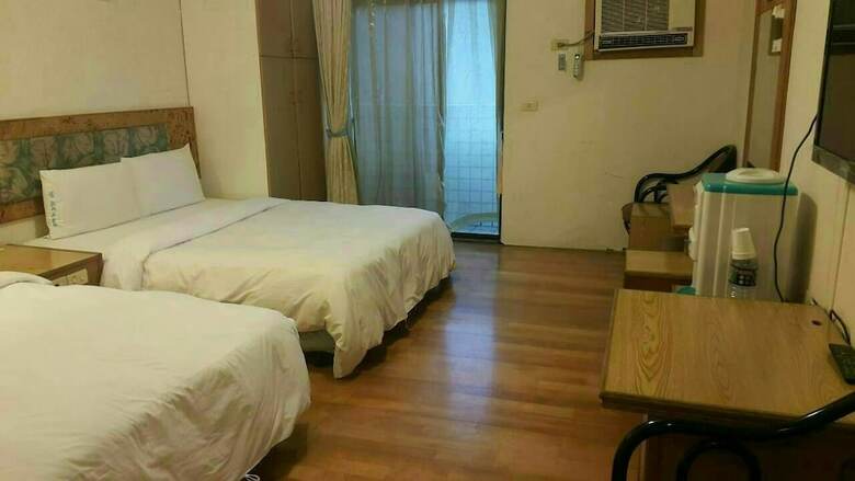 Yi-sian Hot Spring Hotel