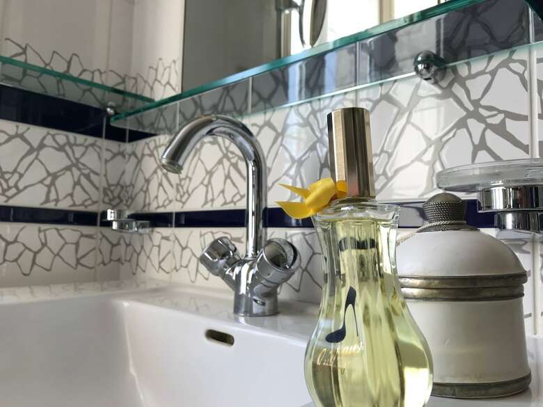Chateau La Pierre Lev�e (bed & Breakfast)