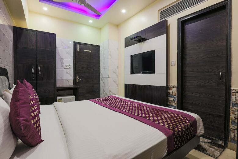 Hotel Guruvas Inn