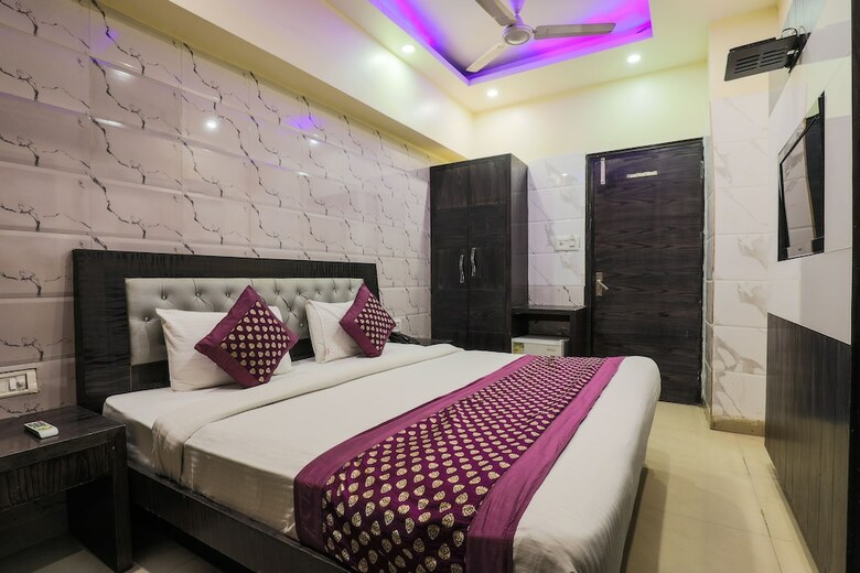 Hotel Guruvas Inn