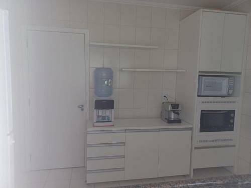 Apartamento 210m Com Terra�o 3 Quartos 150m Do Mar
