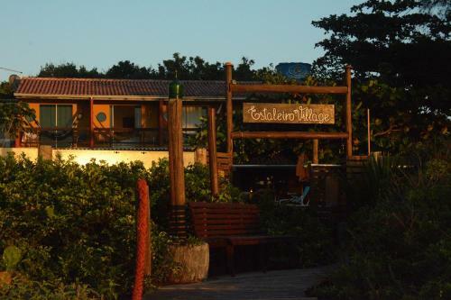 Hostal Pousada Estaleiro Village