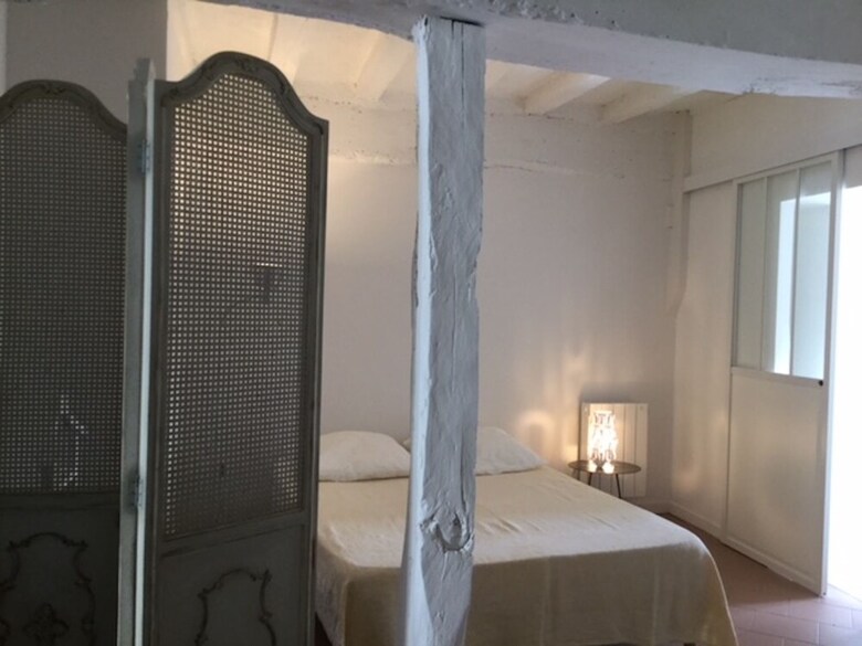 La Petite Maison D'� Cot�, N� 11