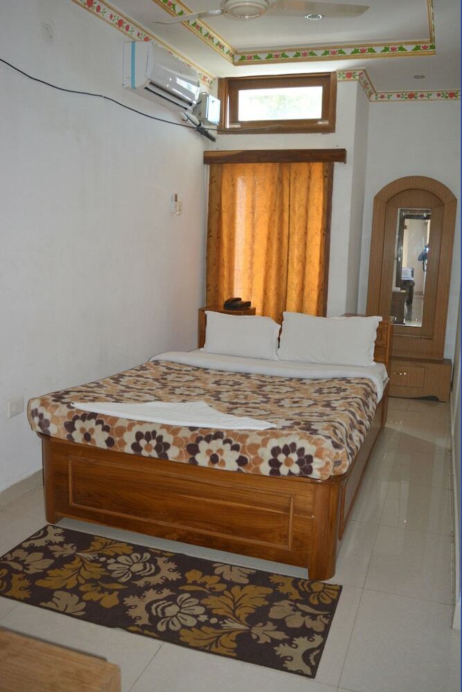 Hotel Kaziranga Continental