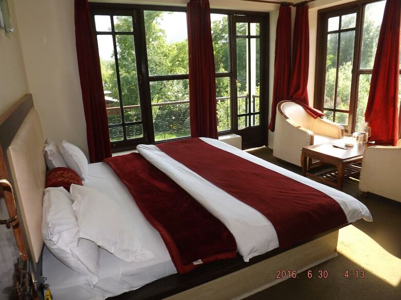 Hotel Premier Pahalgam