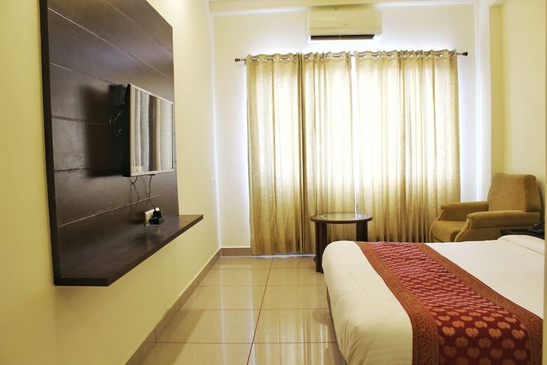 Hotel Sarovar Grand