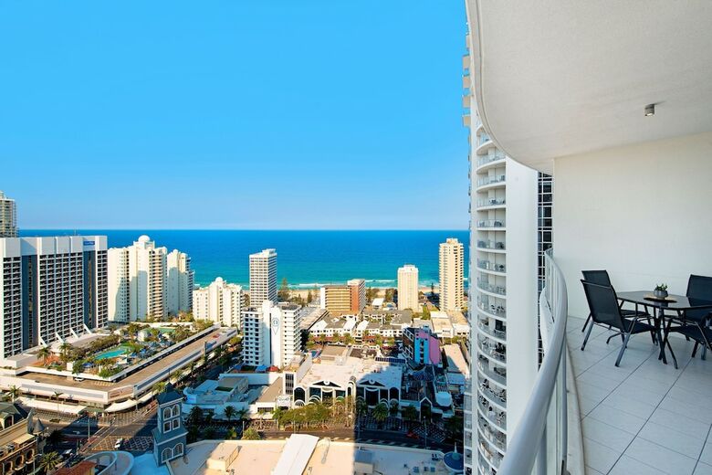 Apartamentos Chevron Renaissance - We Accommodate