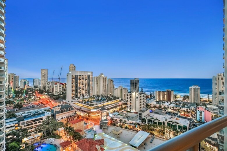 Apartamentos Chevron Renaissance - We Accommodate