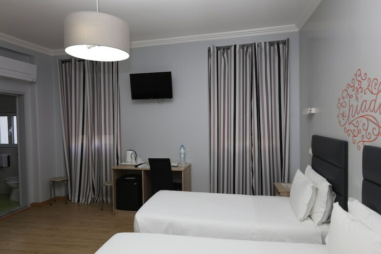 Hotel O El�trico Guesthouse