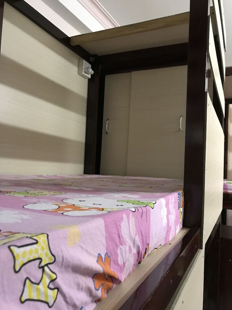 Hostal Happy Hostel Vn - Adults Only