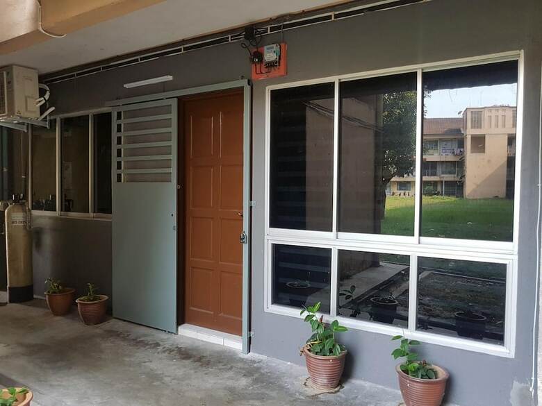 Apartamentos Araaz Homestay