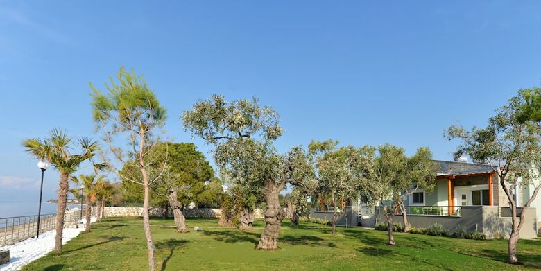 Villa Arhondula