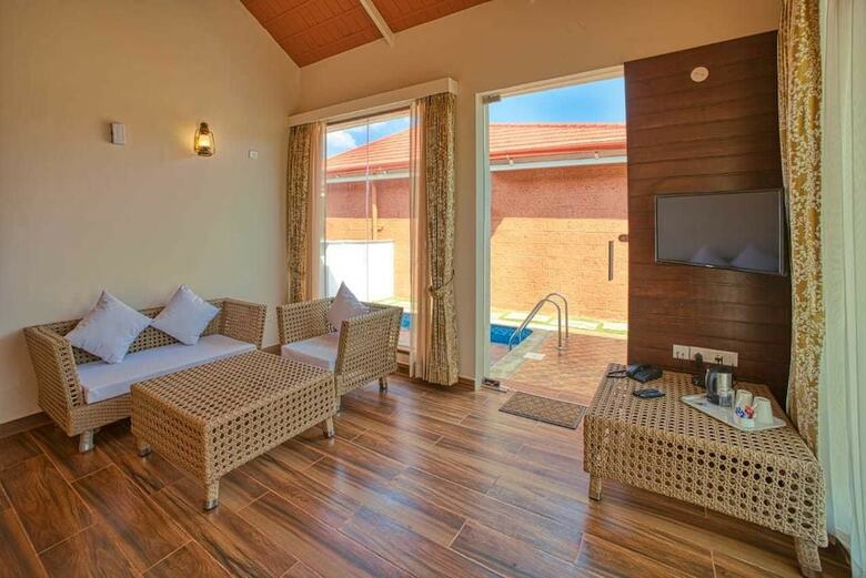 Hotel Sixth Element
