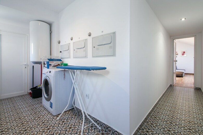 Hotel Home Out Rooms & Apartments