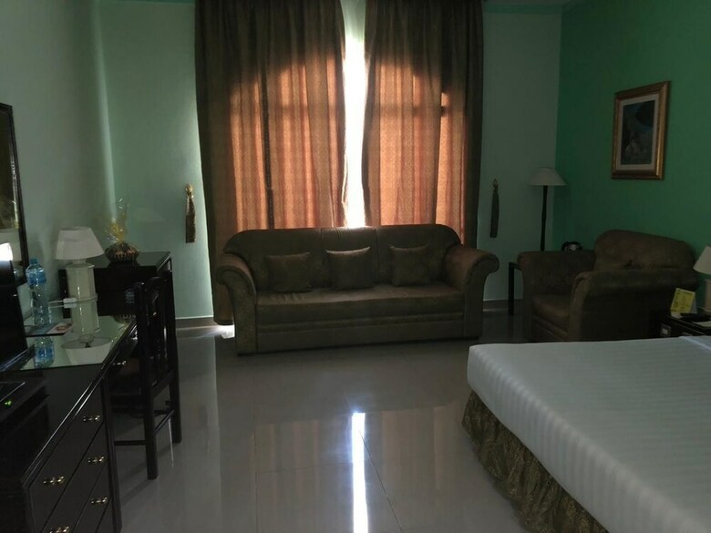 Al Buraimi Hotel