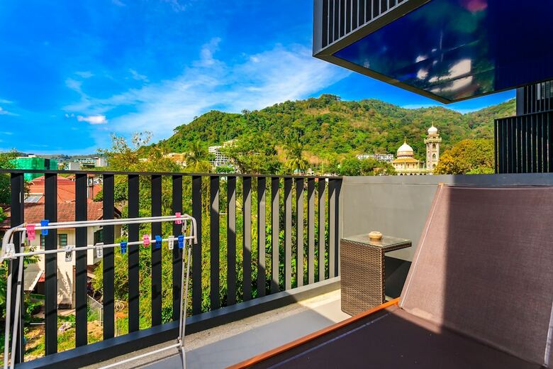 The Deck Condominium By Lofty