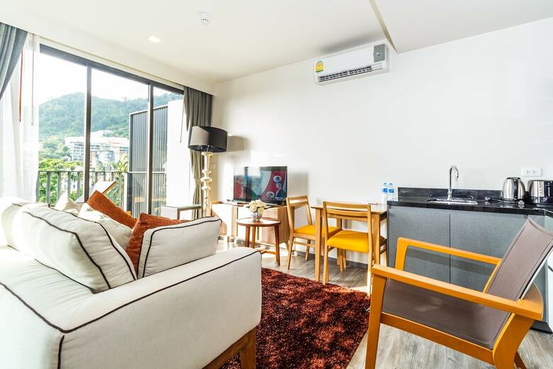 The Deck Condominium By Lofty