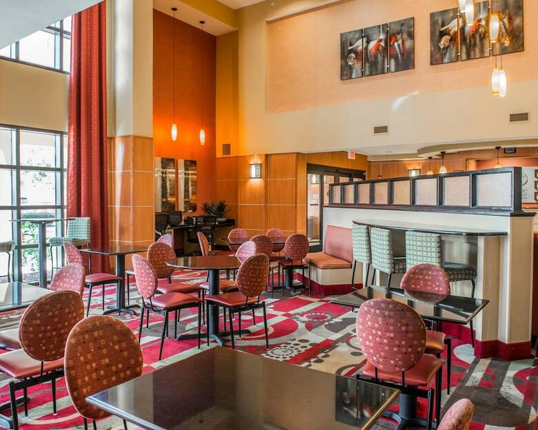Hotel Comfort Suites