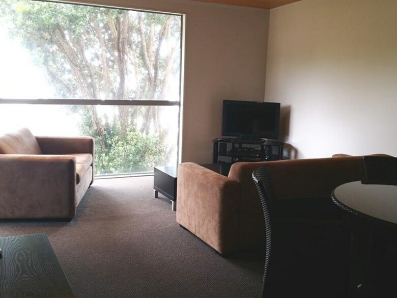 Golden Bay Holiday Park