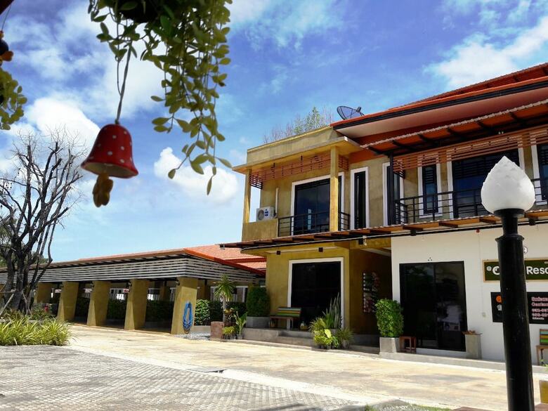 Hotel Oasis Resort