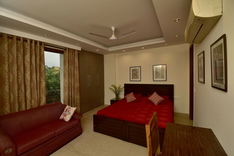 Woodpecker Bed And Breakfast Green