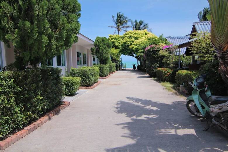 Hotel Bangrak Pier Resort