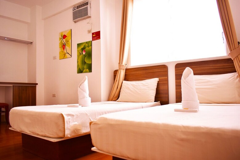 Sulit Dormitel And Budget Hotel