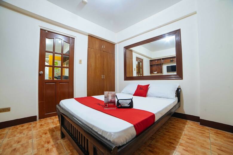 Hotel Reddoorz @ Palanan Makati 2