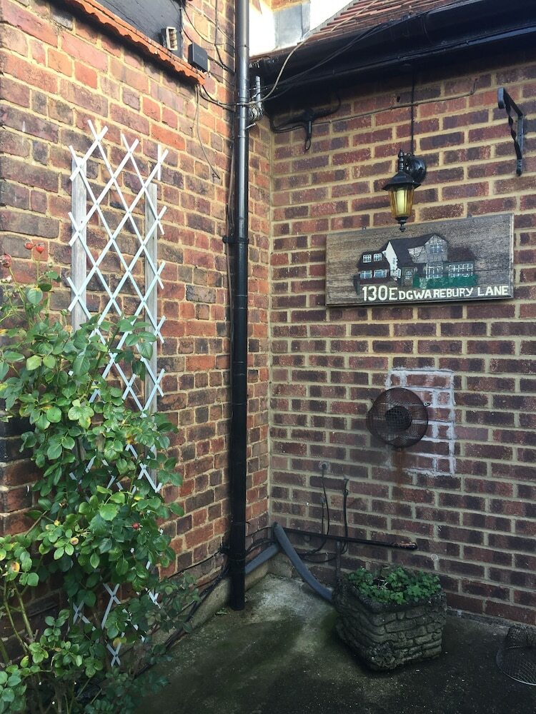 Edgware Bed And Breakfast