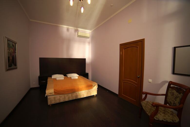 Alex Hotel