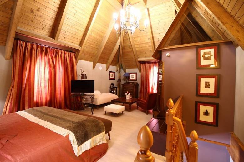 Hotel Yoy Villa De Sallent 4